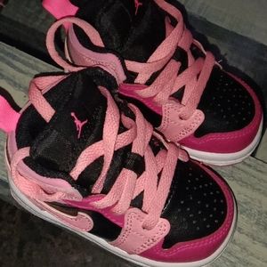 Size 4c Jordans light pink fuchsia and black